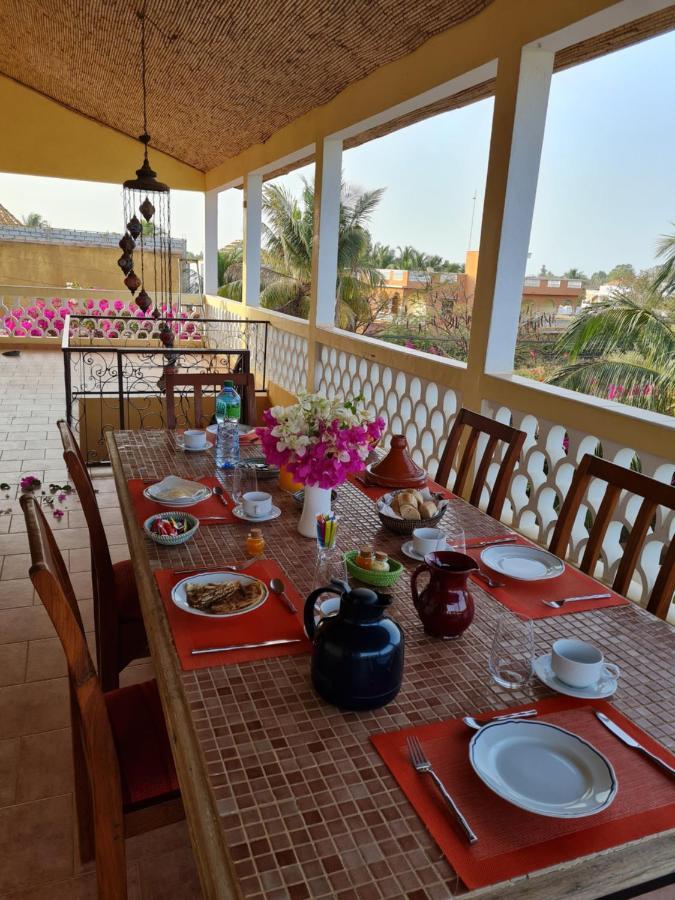 Le Souimanga Bleu Saly Bed & Breakfast Exterior photo