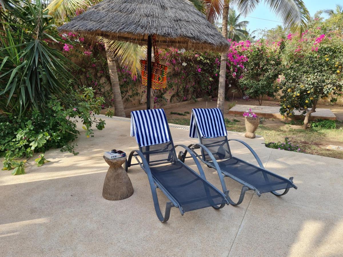 Le Souimanga Bleu Saly Bed & Breakfast Exterior photo