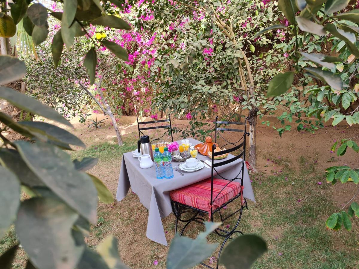Le Souimanga Bleu Saly Bed & Breakfast Exterior photo
