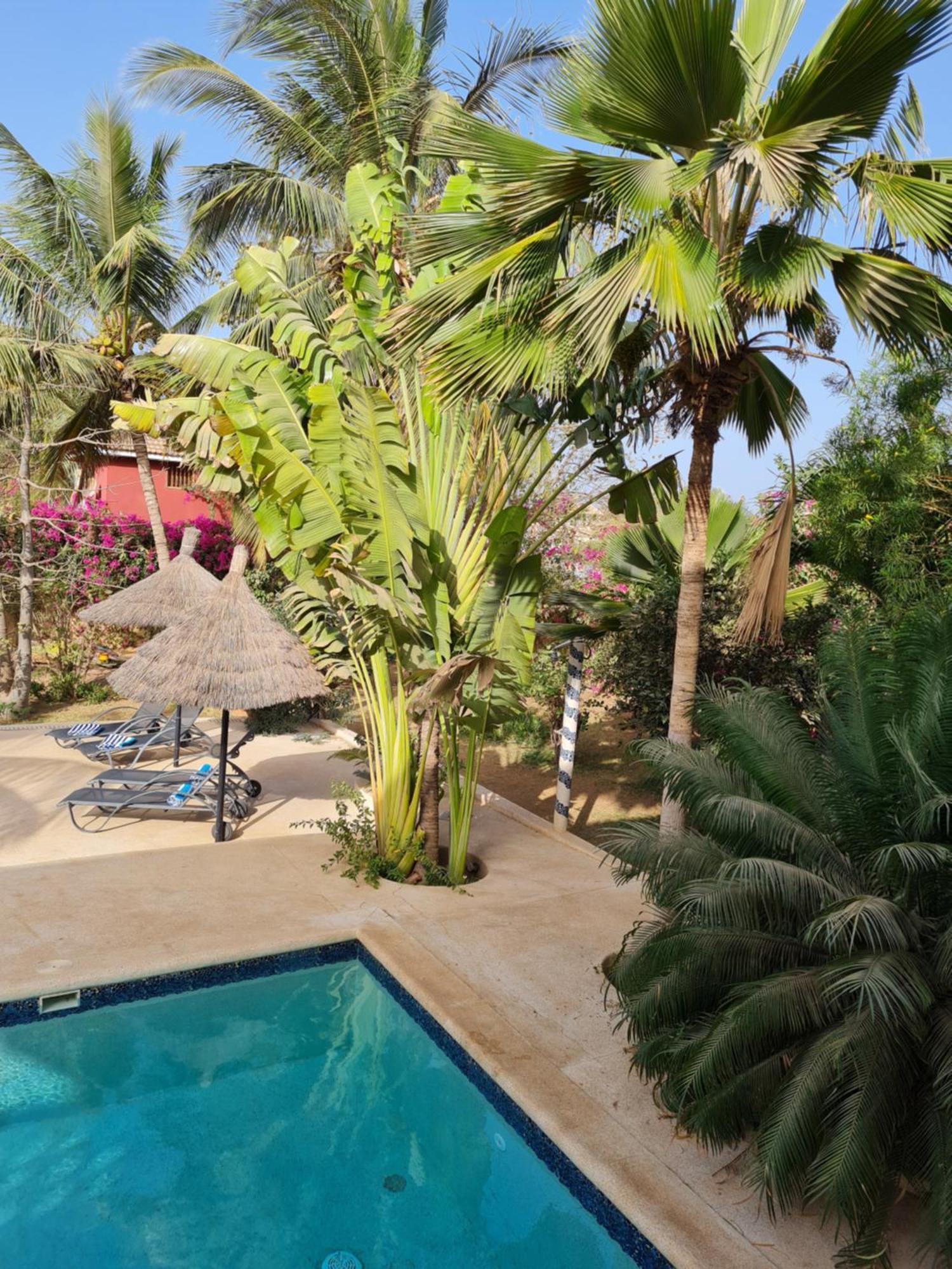 Le Souimanga Bleu Saly Bed & Breakfast Exterior photo