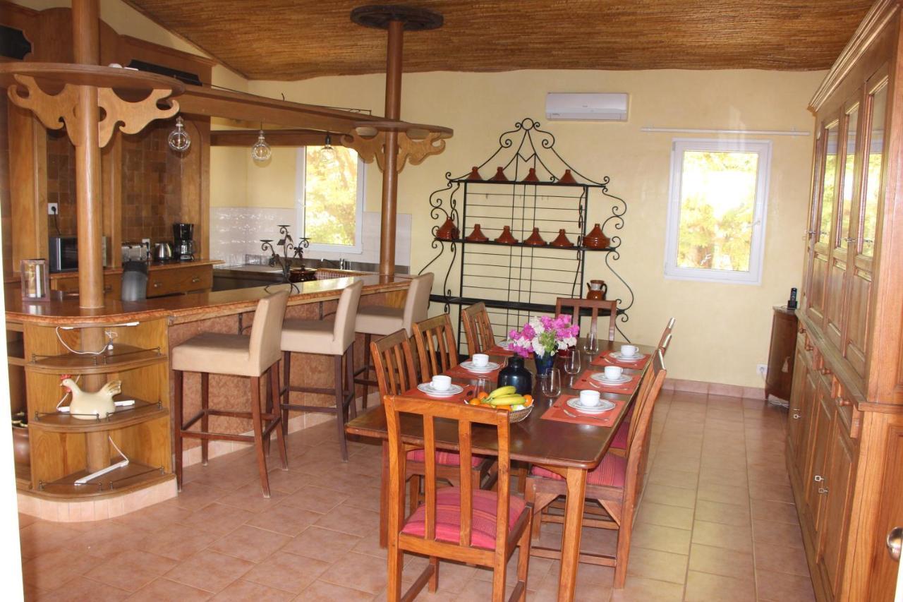 Le Souimanga Bleu Saly Bed & Breakfast Exterior photo